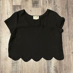 LA Hearts Black scalloped women’s crop top